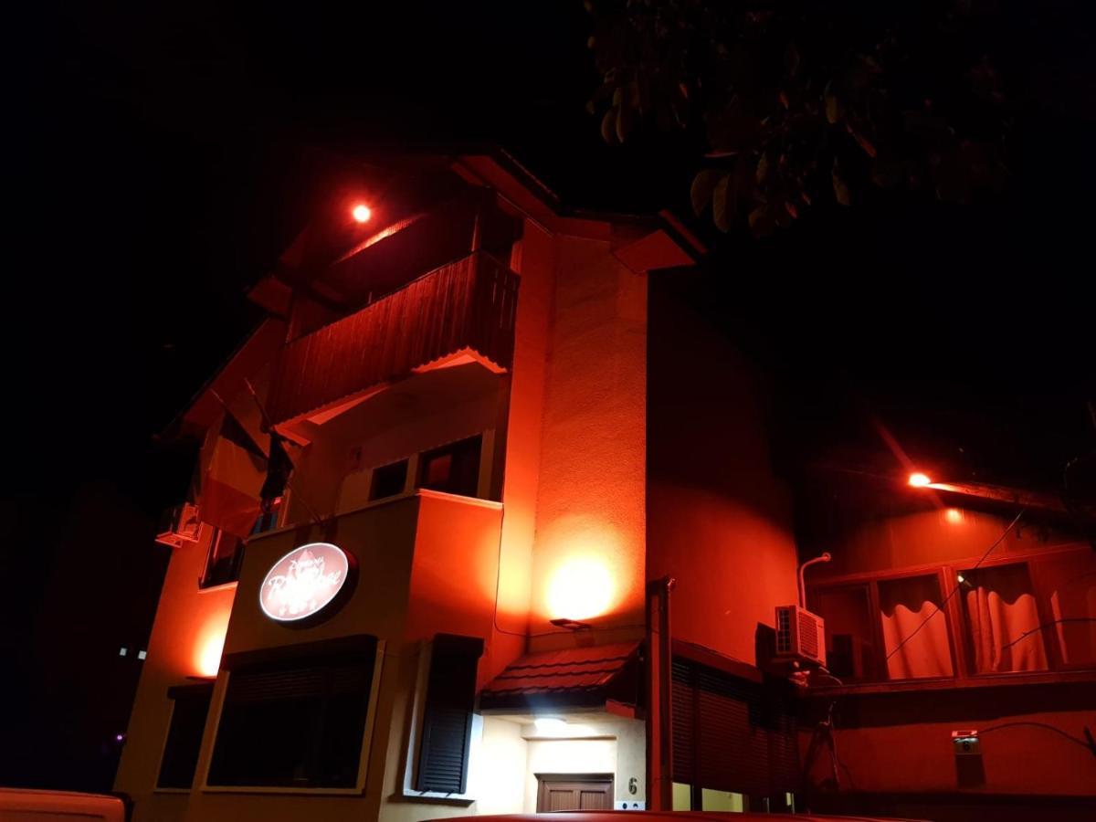 Pensiunea Red Rose Apartments Timişoara Exterior foto